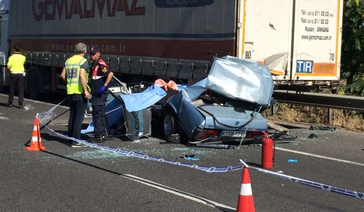 Genç Çift Ve Bebekleri Kazada Can Verdi