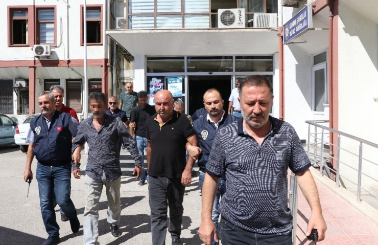 Sokak Ortasında Eski Eşini Öldüren Zanlı Tutuklandı