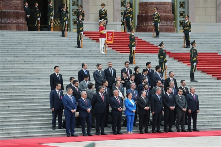 Bakan Akar Çin’e Gitti