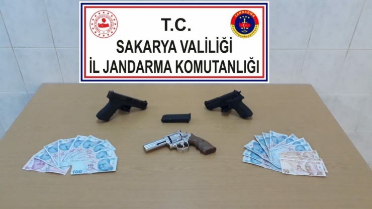 Kaputa Gizlenmiş Silah Ele Geçirildi