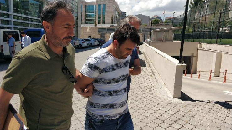 Adliyenin Kapısını Kırıp Kaçmak İsteyen Şahıs Tutuklandı