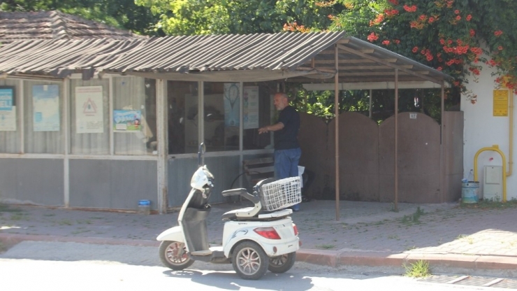 Babaanne Ve Torununun Başı Hırsızlarla Dertte