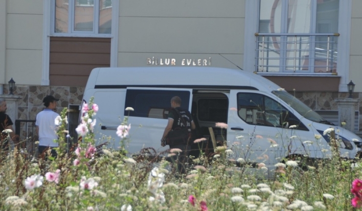 Eve Geldiğinde Şoke Oldu