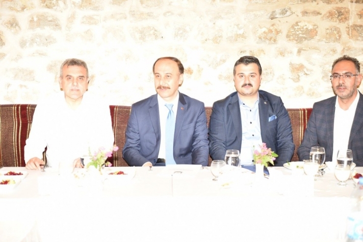 Vali İle Belediye Başkanları Şanlıurfa İçin Bir Araya Geldi