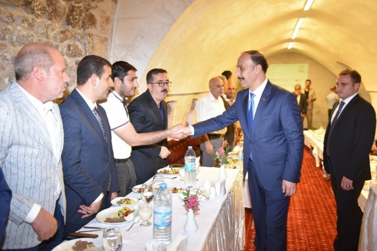 Vali İle Belediye Başkanları Şanlıurfa İçin Bir Araya Geldi