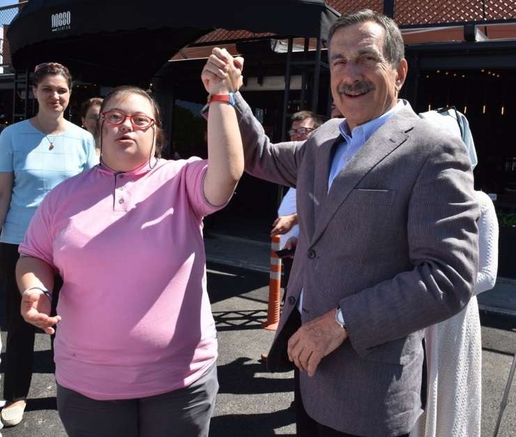 Başkan Ataç Zihinsel Yetersizliği Bulunan Bireylerle Buluştu