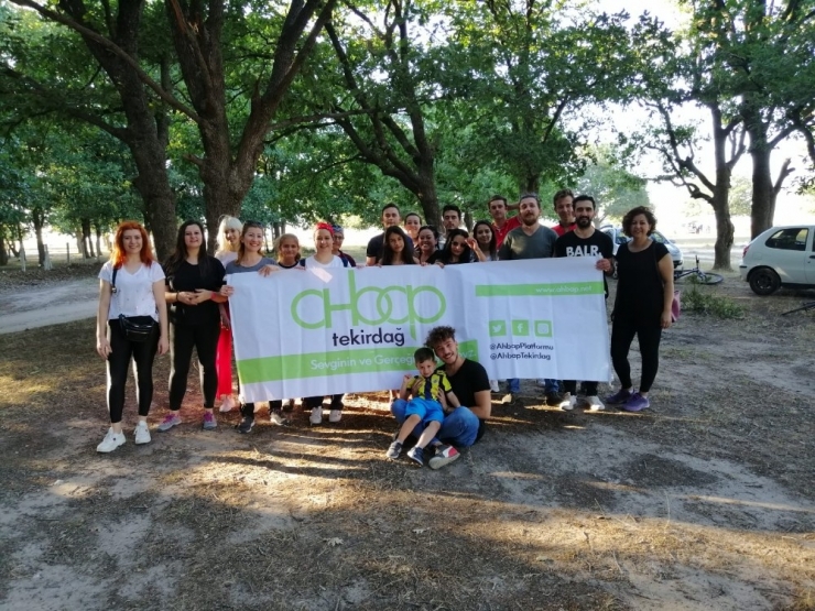 Ahbap, Piknik Alanından 70 Torba Çöp Topladı