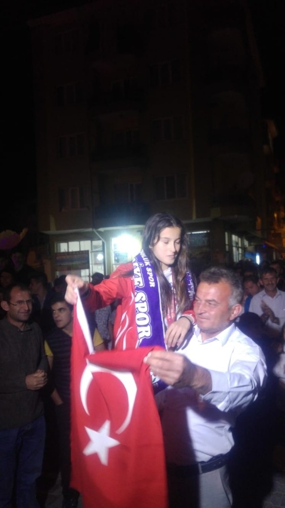 Avrupa 3.’sü Eda Nur Ersoy’a Memleketinde Coşkulu Karşılama