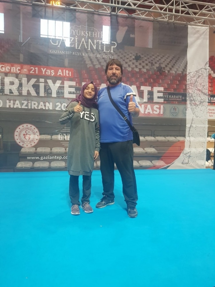 Şahinbeyli Sporcu, Milli Takım Yolunda