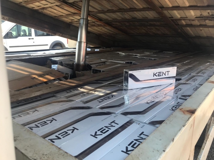 Van’da 7 Bin 350 Paket Kaçak Sigara Ele Geçirildi