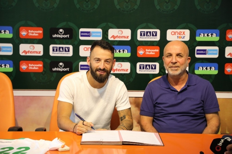 Alanyaspor Siopis’i Renklerine Bağladı