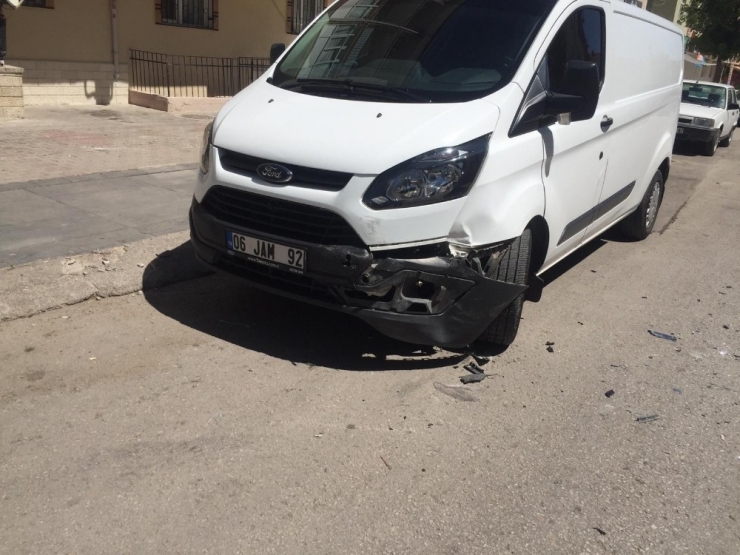 Sincan’da Trafik Kazası; 1 Yaralı