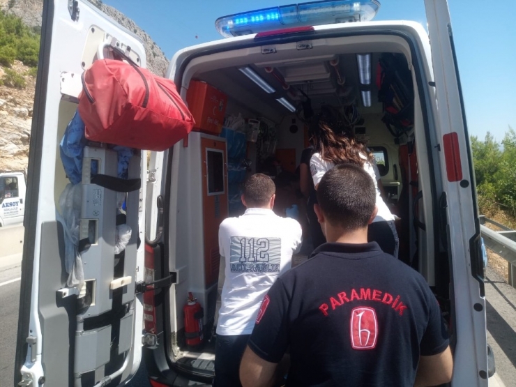 Kazayı İzleyen Sürücü, İkinci Kazaya Yol Açtı: 7 Yaralı