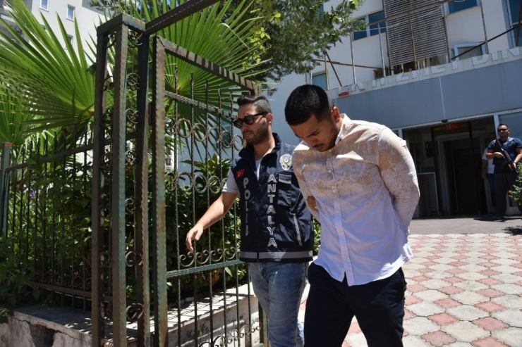 Tatilde Hırsızlık Yapan İran Uyruklu Şahıslar Yakalandı