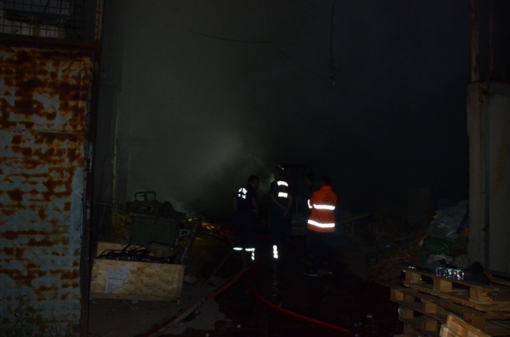 Nazilli’de Palet İmalathanesinde Yangın