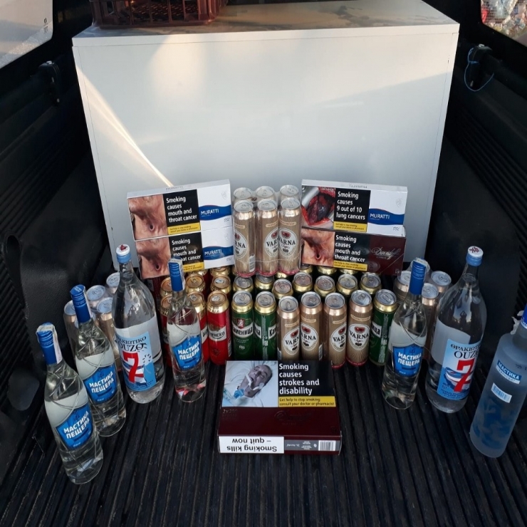 Çanakkale’de Kaçak Tütün Ve İçki Ele Geçirildi