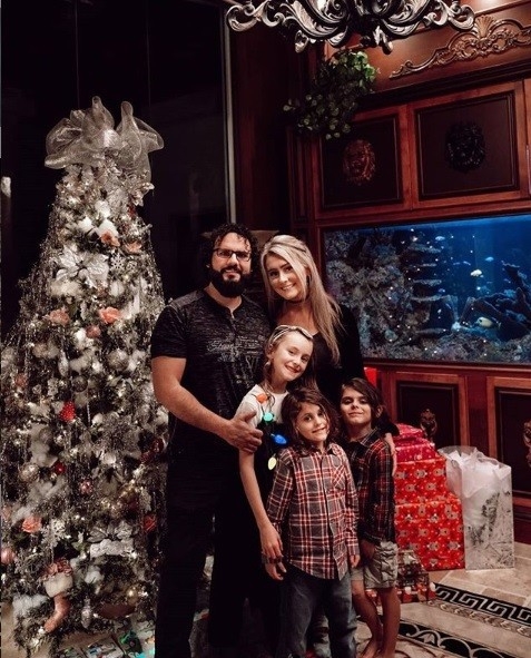 Çocuklarına Doğru Yüzen Köpek Balığını Drone Sayesinde Fark Etti