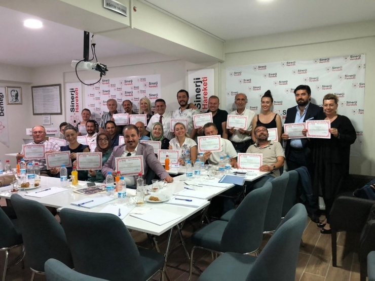Nlp Kursiyerleri Sertifikalarını Aldı