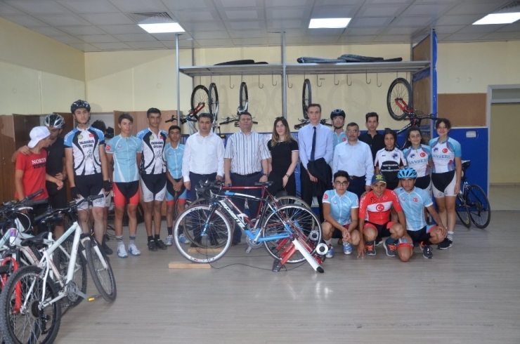 Gençlik Ve Spor Bakanlığı Müfettişleri Tesisleri Denetledi