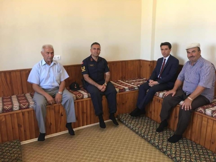 İlçe Protokolünden Şehit Ailelerine Ziyaret