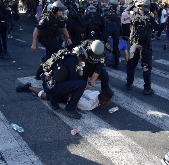 İsrail’de Etiyopyalı Gencin Öldürülmesi Sonrası Protestolar Sürüyor