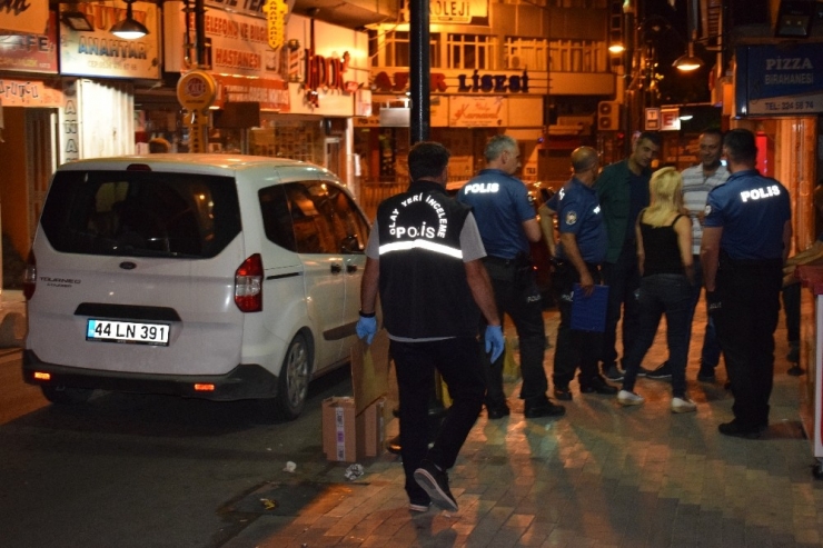 Kavgada Silahın Kabzasıyla Başına Darbe Alan Kişi Yaralandı