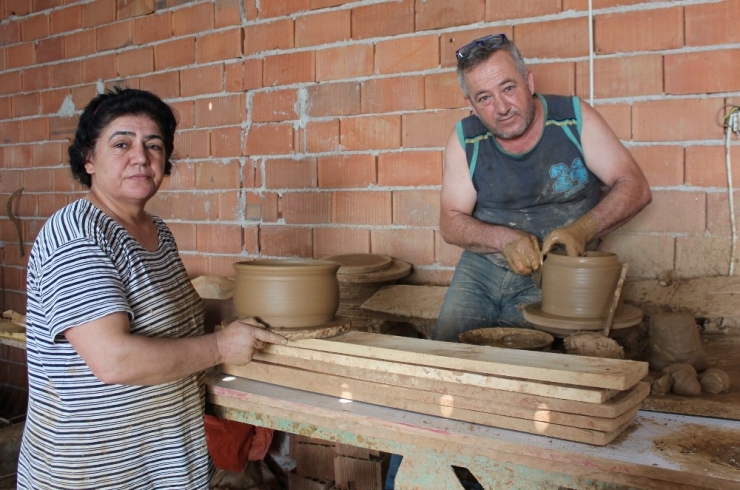 Manisalı Çömlek Ustası Mesleğin Son Bulmasından Endişeli