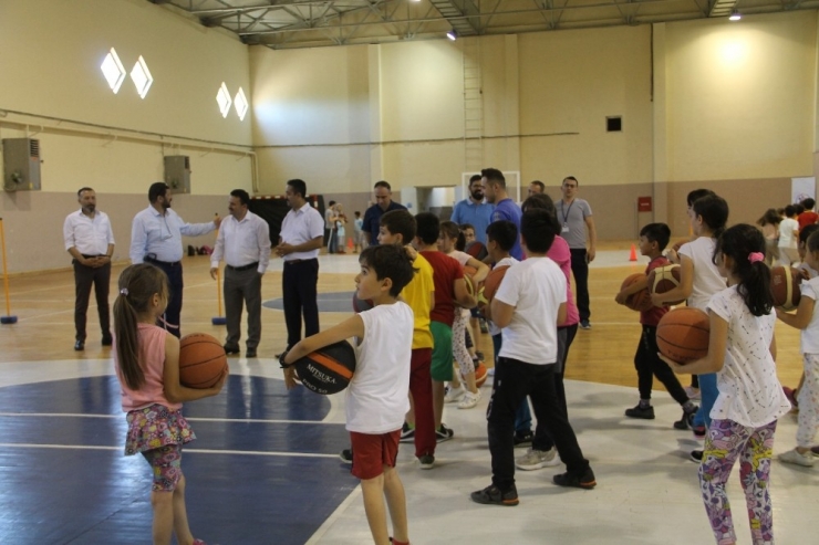 Demirci’de Yaz Spor Okullarına Büyük İlgi