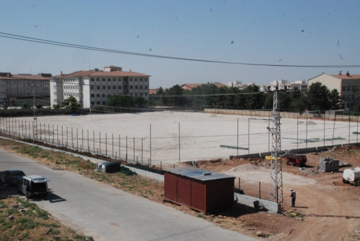 Mardin’e Uefa Standartlarında Yeni Saha Kazandırılıyor