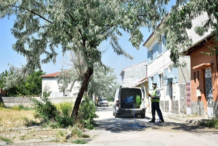 Tepebaşı’nda İlaçlama Çalışmaları Sürüyor