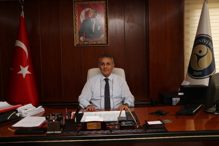 Toros Üniversitesi’nde Uygulamalı Eğitim Öğrencileri İşsiz Bırakmıyor