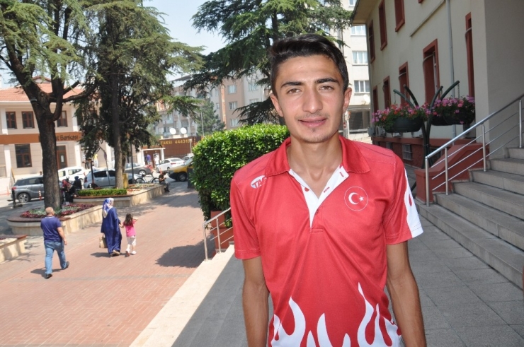 İnegöllü Atlet Türkiye’yi Temsil Edecek