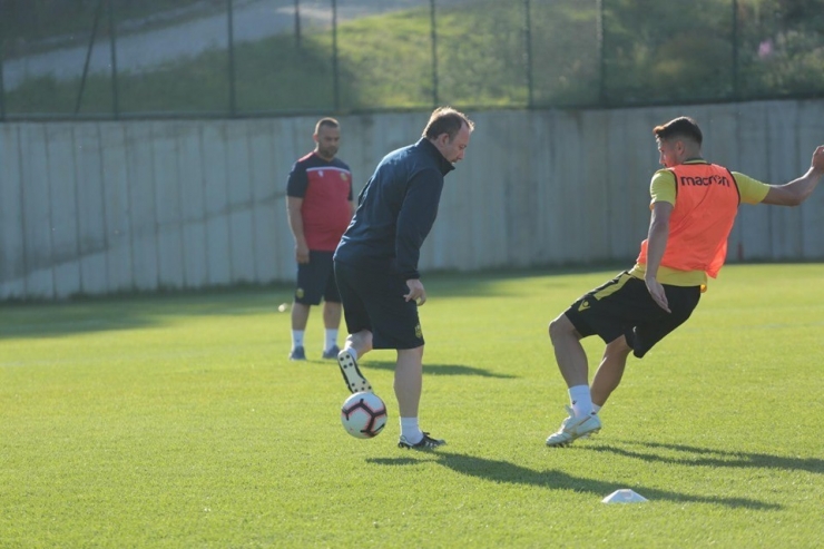 Evkur Yeni Malatyaspor’da Keyifler Yerinde