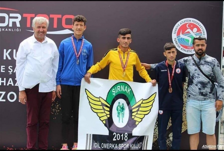 Kayserili Atletlerden 1 Gümüş, 1 Bronz Madalya