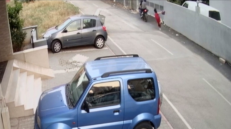 Motosikletle Kapkaç Yaptı, “Adrenalin Olsun Diye Yaptık” Dedi