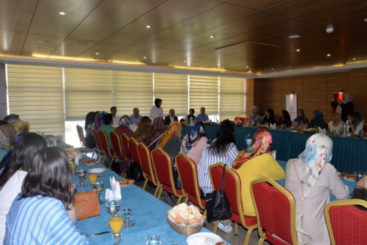 ‘İlk Adım Ebe-gebe Okulu’ Projesi Model Olmayı Başardı