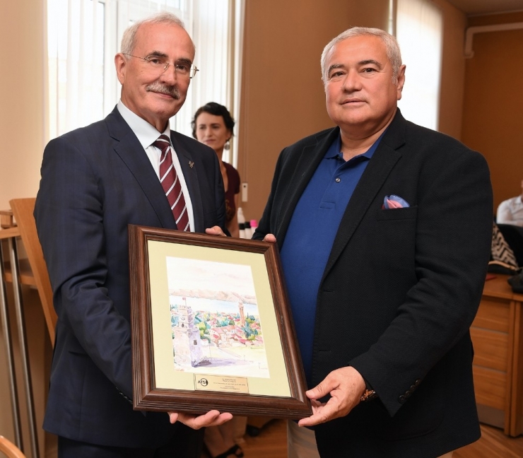 Antalyalı Yatırımcı Baltıklara Açılıyor