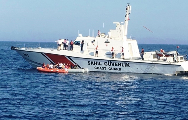 Umuda Yolculuğa Çıkan Suriyeli Bebek, Sahil Güvenlik Tarafından Kurtarıldı