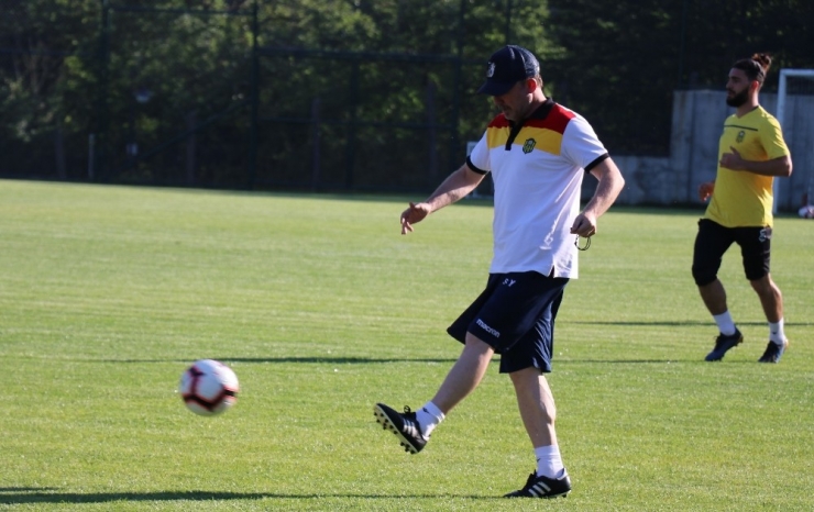 Sergen Yalçın: “Uefa Avrupa Ligi’nde Gruplara Kalabilirsek Bizim İçin Başarıdır”