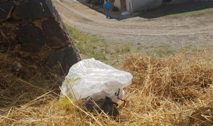 Hipodromda Satışa Hazır Fişekler Halinde Esrar Ele Geçirildi