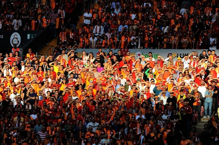 Galatasaray’da Kombineler Genel Satışa Çıktı