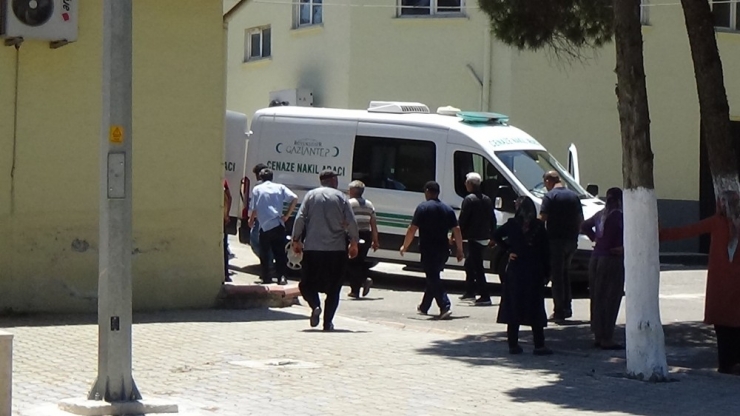 Yatağını Toplarken Düşen Yaşlı Adam Öldü