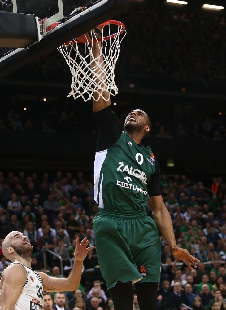 Barcelona, Brandon Davies’i Transfer Etti