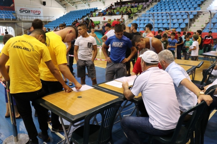 Kırkpınar’da Yeni Rekor: 2 Bin 380 Pehlivan Kayıt Yaptırdı