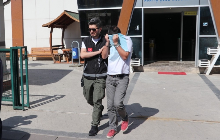 Güney Afrikalı Sahte Müteahhit Yüksek Kar Vaadiyle Bir Şahsı 2 Milyon Tl Dolandırdı