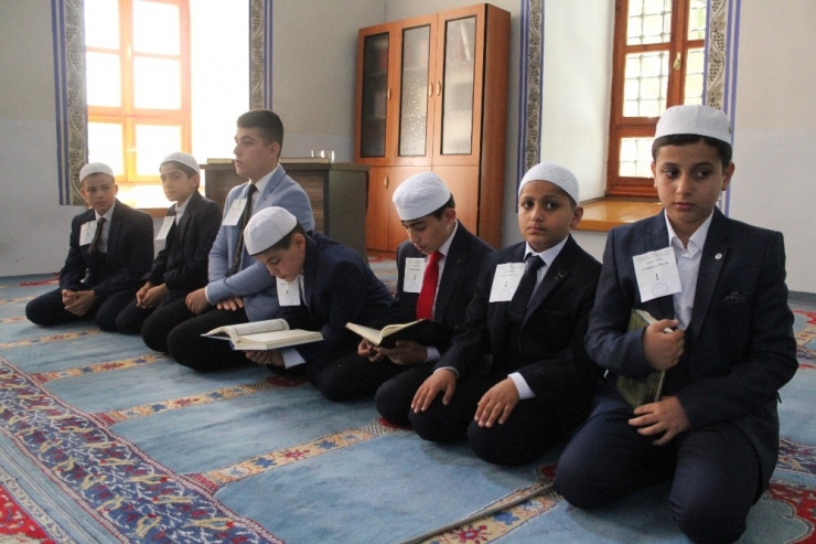 ’Kur’an-ı Kerim’i Güzel Okuma Yarışması’nın Türkiye Finali Kütahya’da Yapıldı