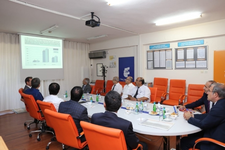 Kütahya Valisi Ömer Toraman’dan Eskişehir Tapu Ve Kadastro Müdürlüğüne Ziyaret