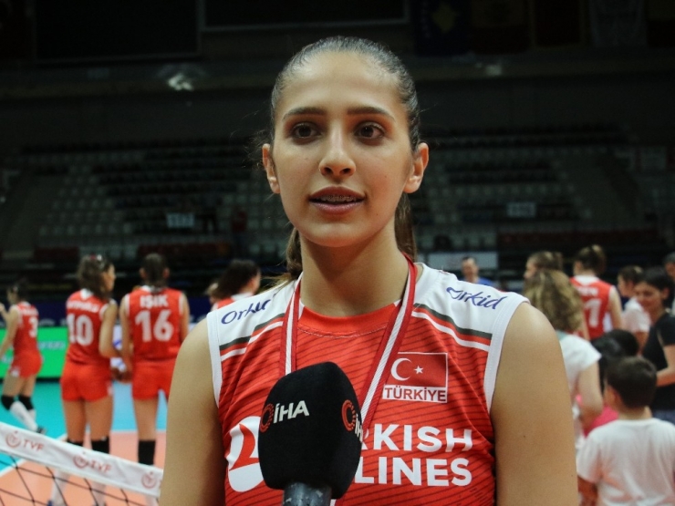 Balkan Şampiyonu Olan Türkiye Kupasını Aldı