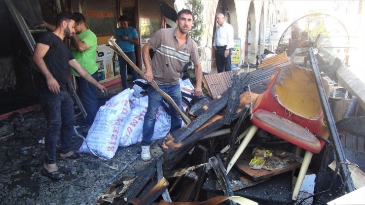 Şanlıurfa’da Kafede Çıkan Yangın Korkuttu