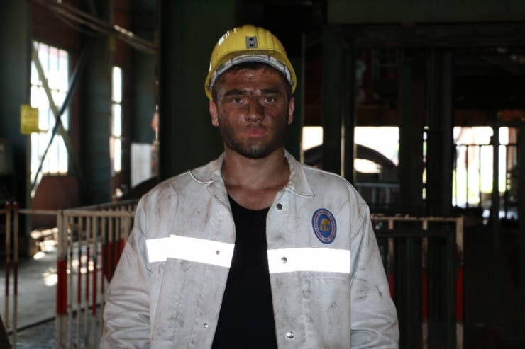 18 Yaşındaki Futbolcu, Madenci Oldu